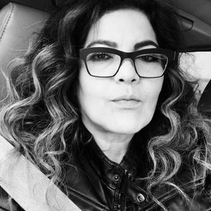 Meet your Posher, Jacqueline